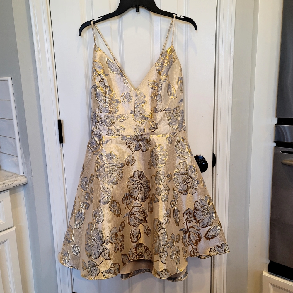Like New Cocktail, Party, Prom Dress Size 18 Jacquard Fit & Flare